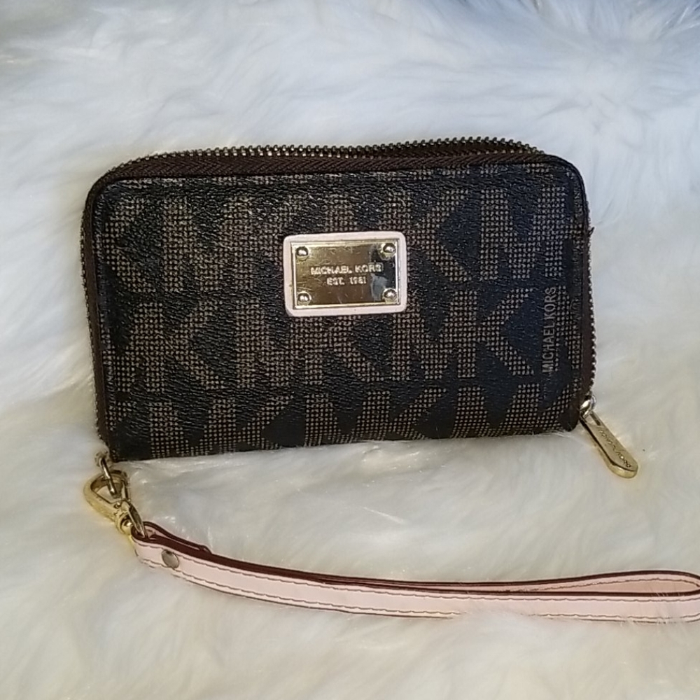 💛Michael Kors Small Ladies Wristlet - Picture 4 of 11
